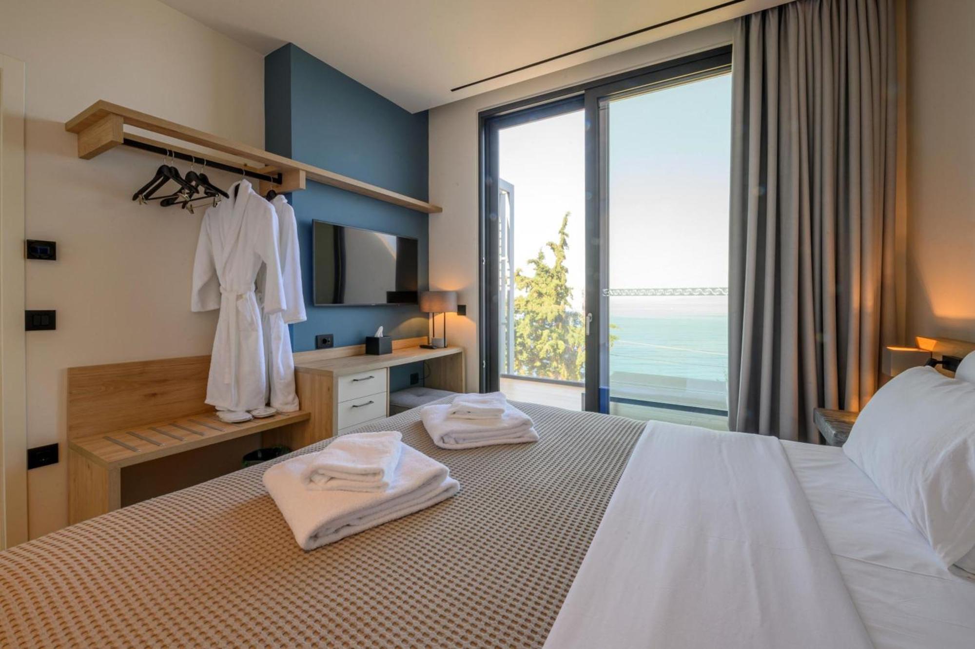 Mani Suites Ágios Nikolaos Exterior foto